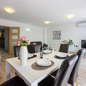 Rogic Apartment